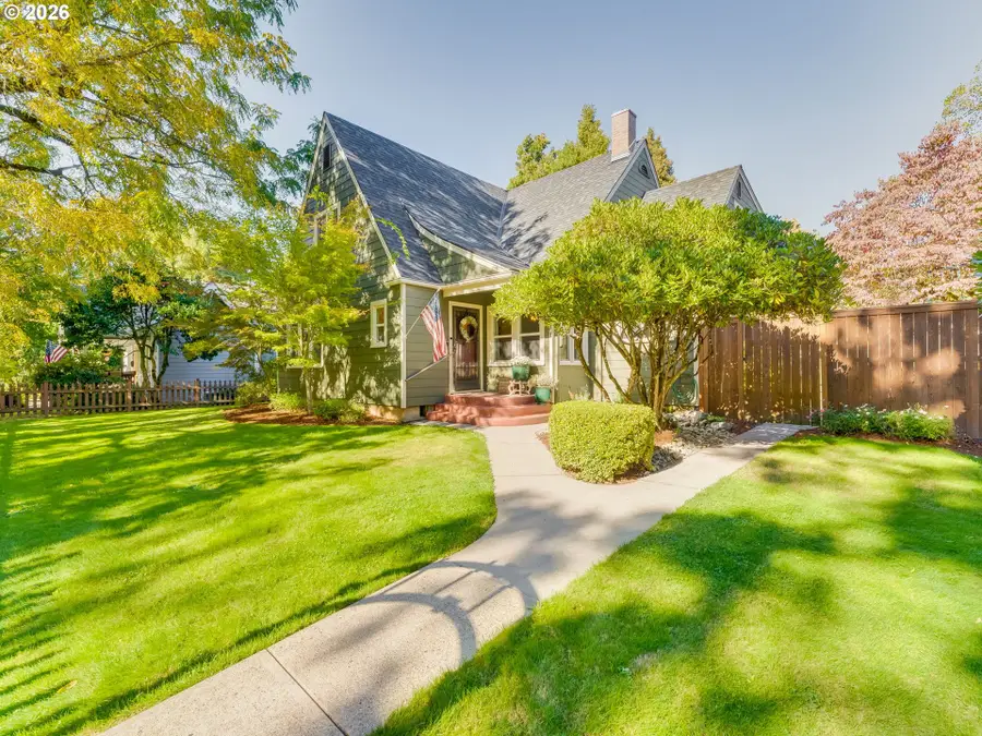 471 Montgomery St, Woodburn, OR 97071 - #3