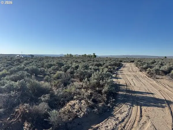 Bark Loop #3000, SilverLake, OR 97638