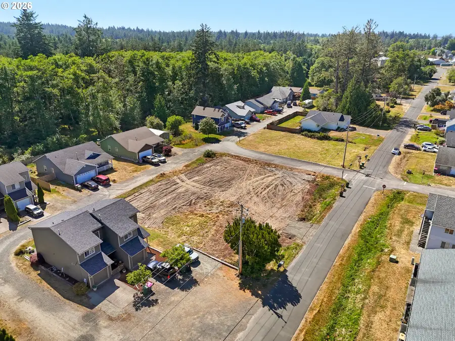 590 7th Ave, Hammond, OR 97121 - #2