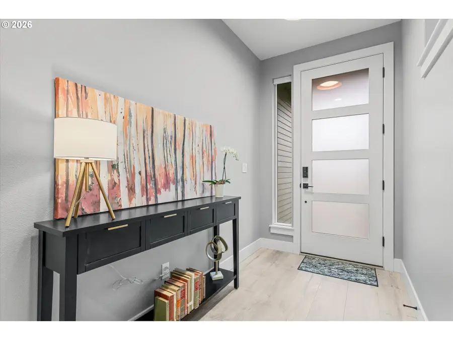 723 SW 49th Dr, Gresham, OR 97080 - #2