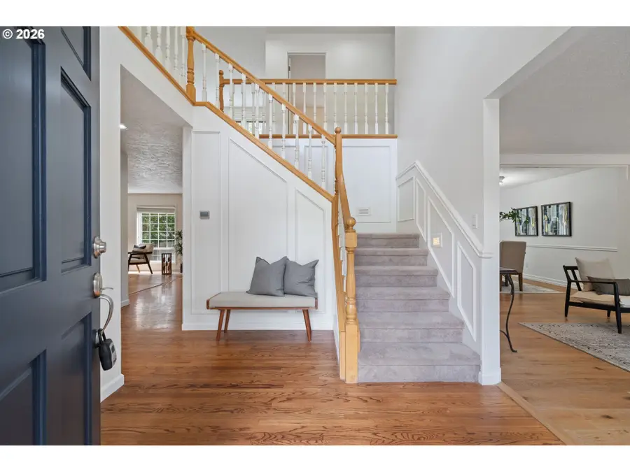 5710 Southwood Dr, Lake Oswego, OR 97035 - #3