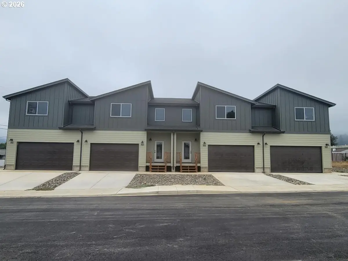 152 Allison Ave, Sutherlin, OR 97479 - #1