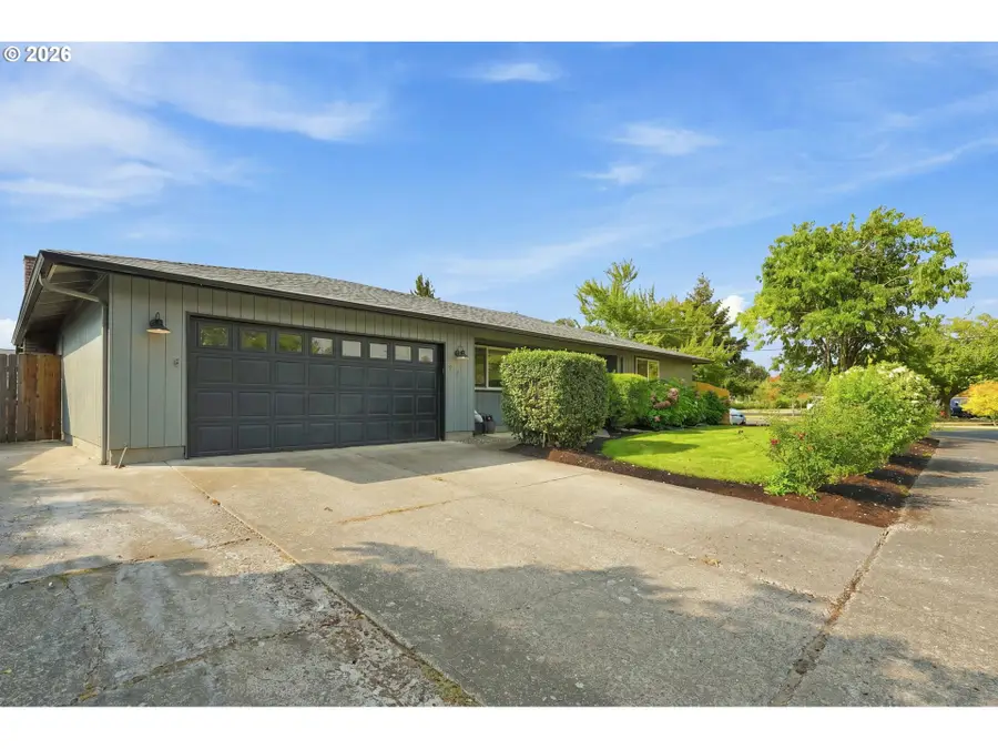 992 Travis Ave, Eugene, OR 97404 - #3