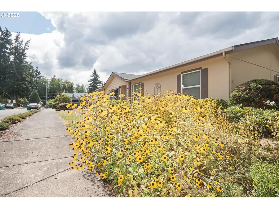 119 SE 216th Ave, Gresham, OR 97030 - #2