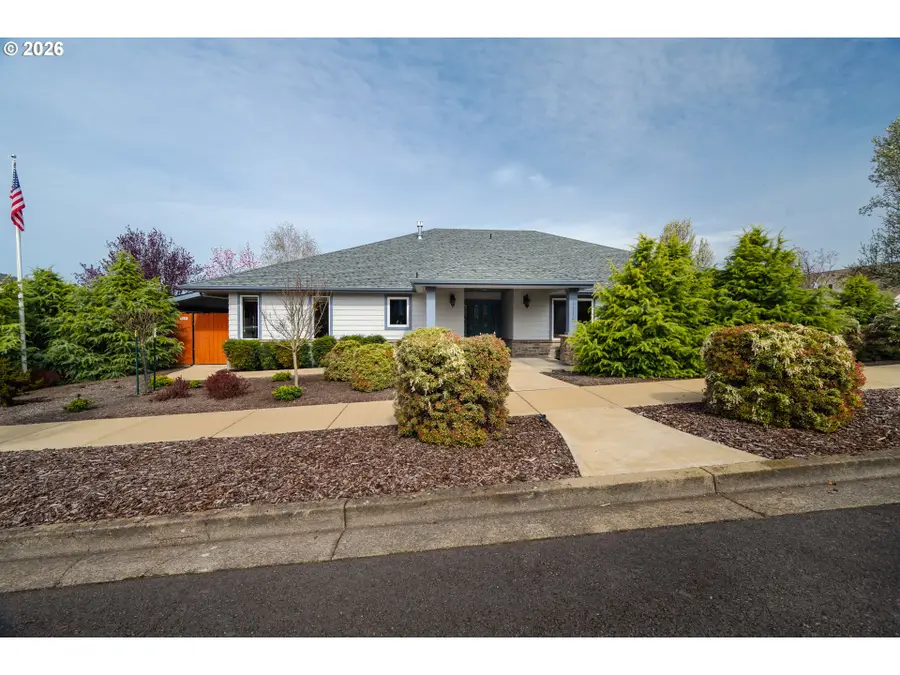 1115 Skookum Dr, Silverton, OR 97381 - #3