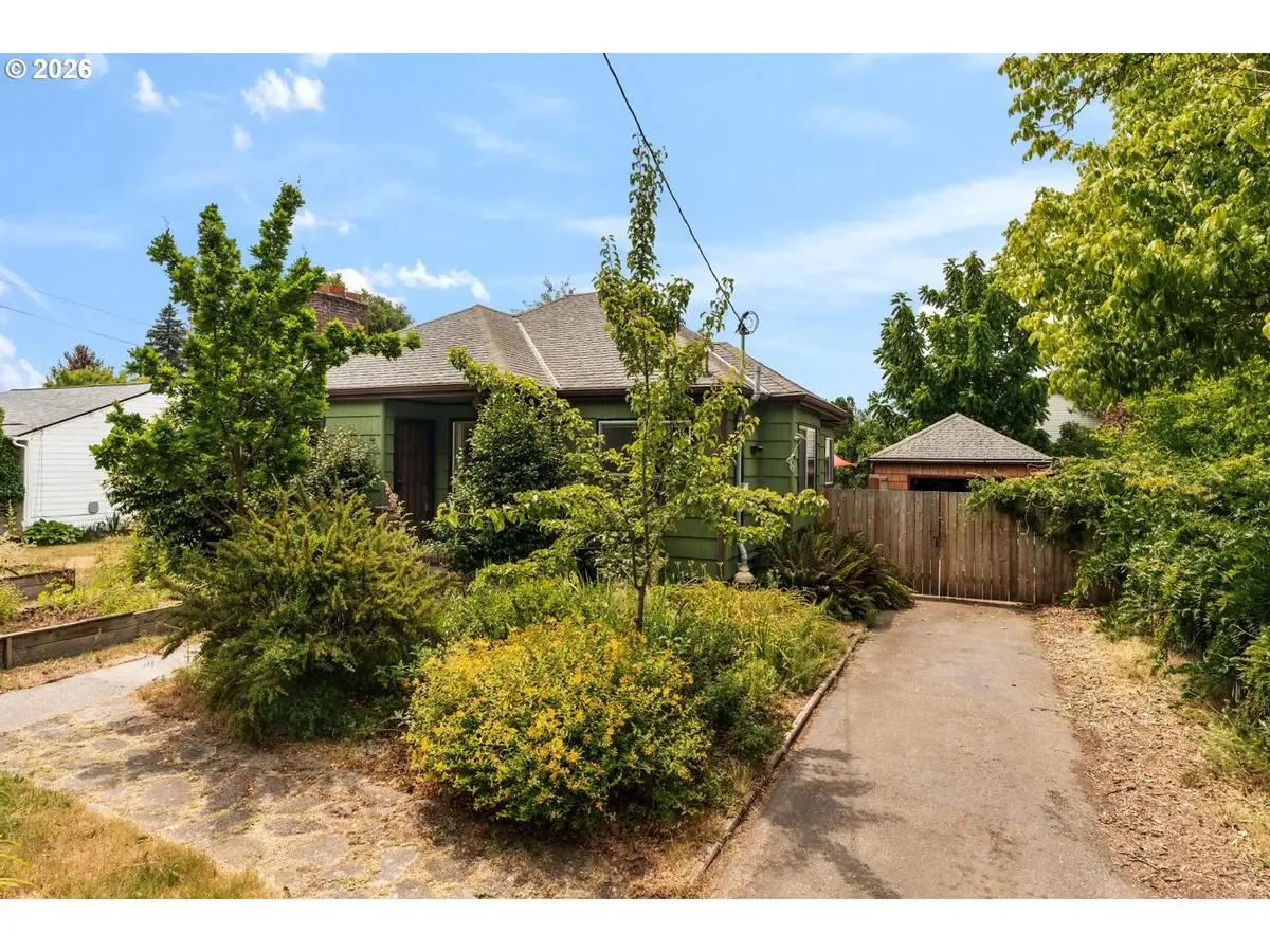 245 SE 108th Ave, Portland, OR 97216 - #1