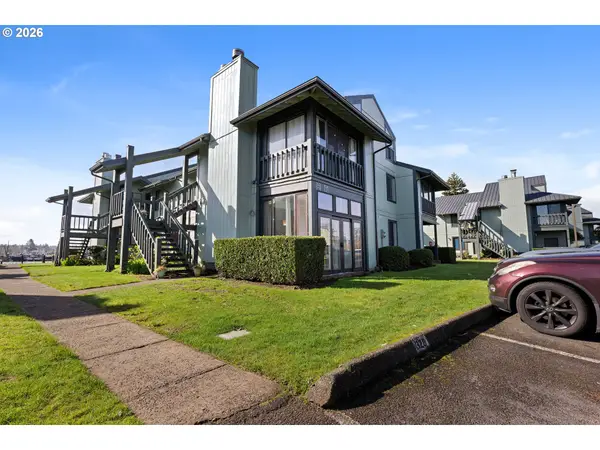 320 NE Skipanon Dr, Warrenton, OR 97146