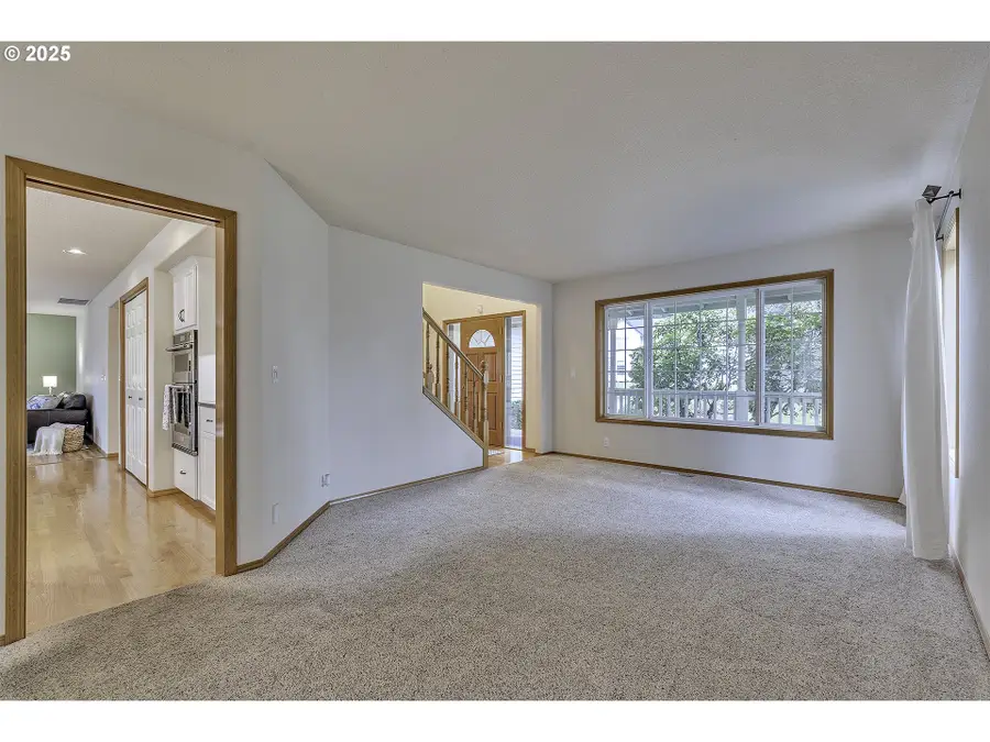 2857 NE Lorie Dr, Hillsboro, OR 97124 - Image #3