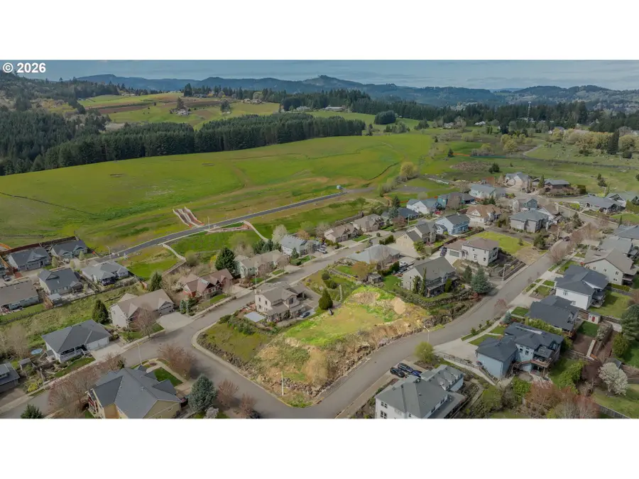 2683 NW Mt Hood Dr, McMinnville, OR 97128 - #2