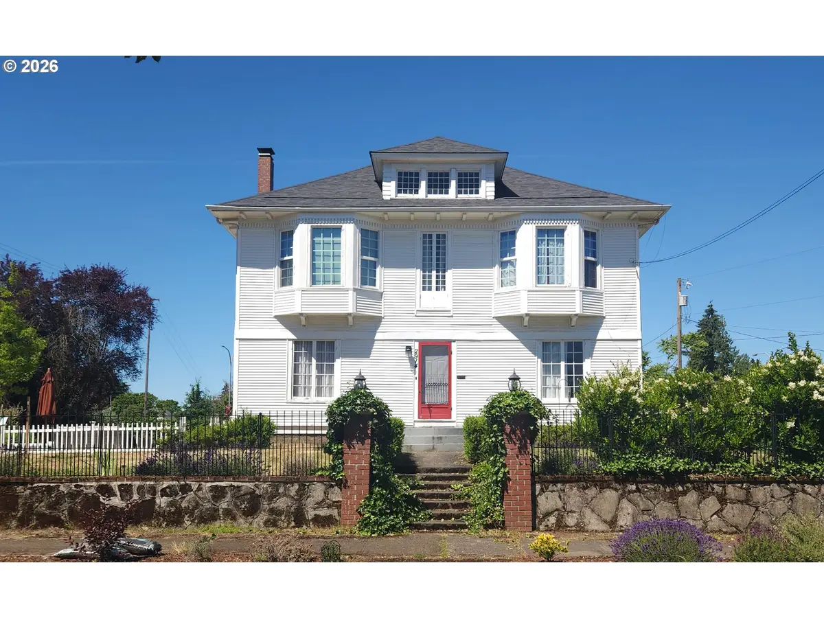 2914 K St, Vancouver, WA 98663 - #1