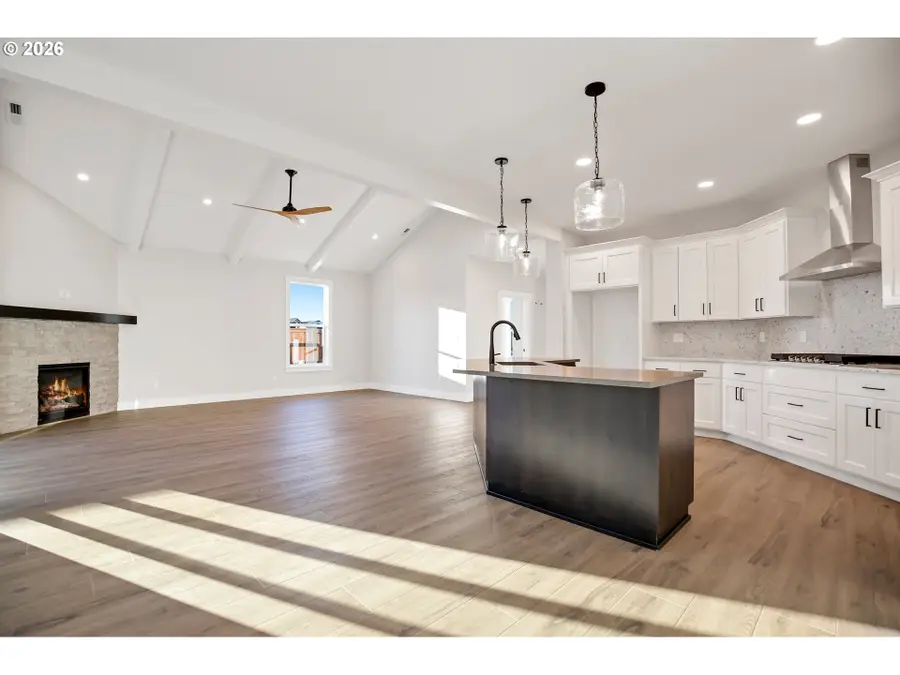 2039 SE 10th Pl, Canby, OR 97013 - #2