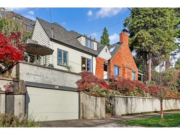 2207 NE Ridgewood Dr, Portland, OR 97212