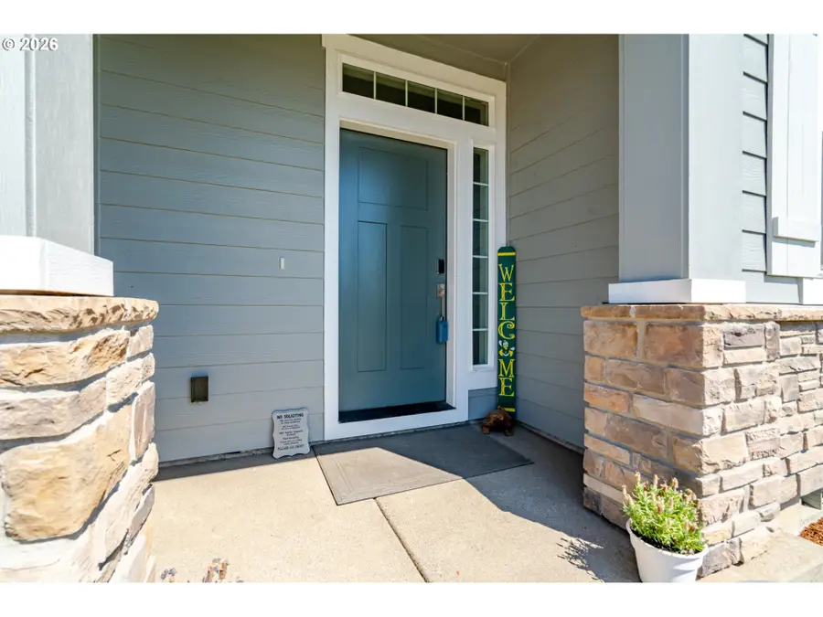 235 Walnut St, Mount Angel, OR 97362 - #2
