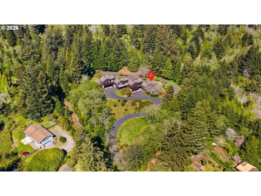 1310 Ingersoll St, Coos Bay, OR 97420 - #2