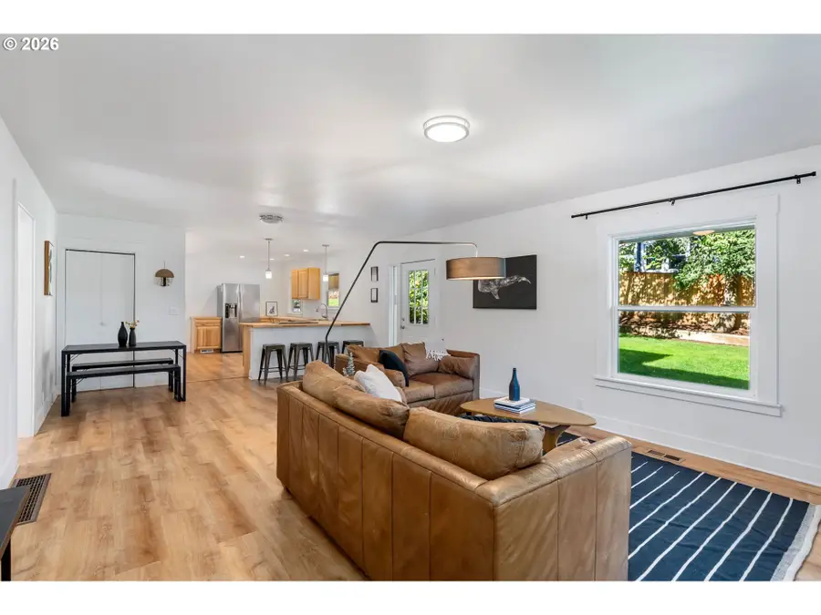 607 Cascade Ave #1 & 2, Hood River, OR 97031 - #3