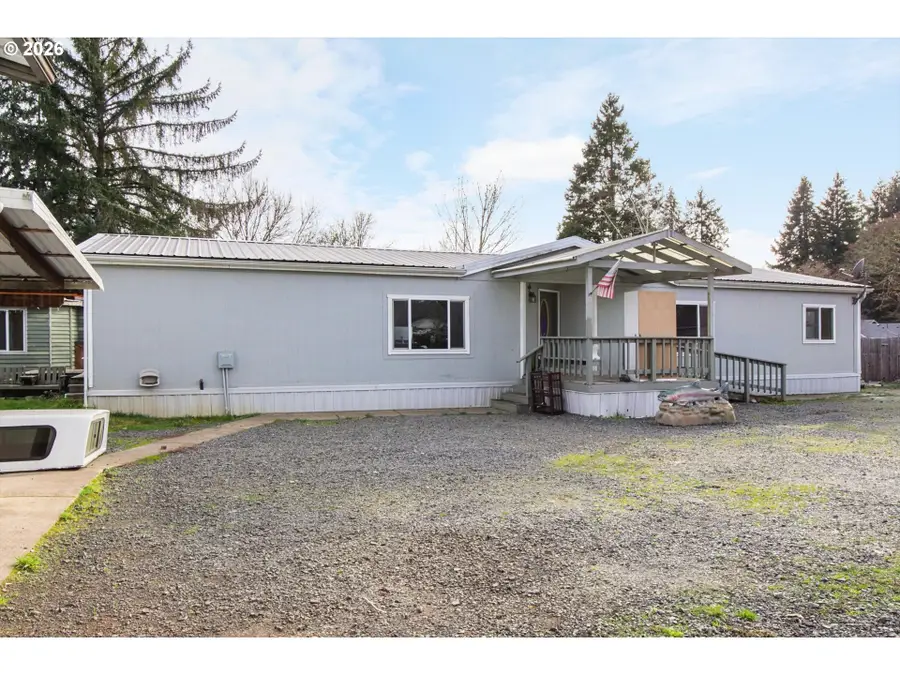 3372 Long St, Sweet Home, OR 97386 - #2