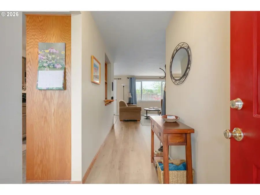 2154 Princeton Dr, Eugene, OR 97405 - #2