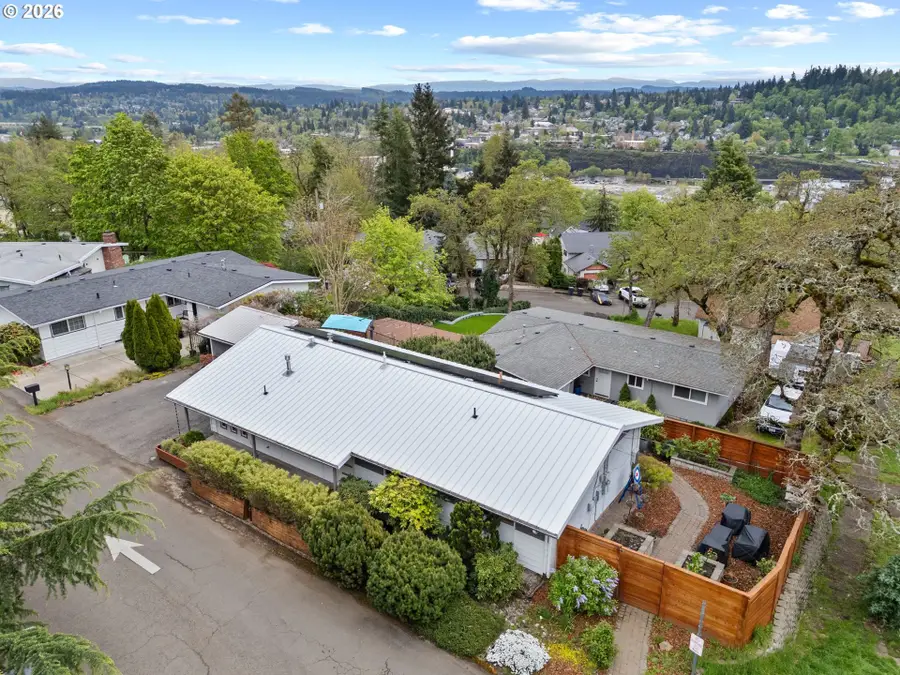 4711 Falls View Ave, West Linn, OR 97068 - #2