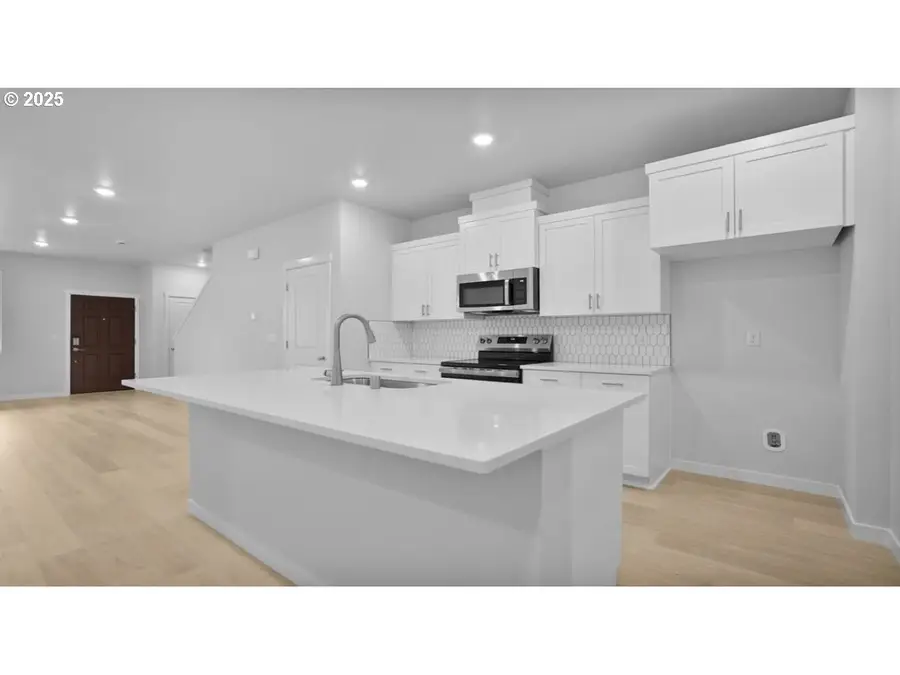 422 SW 32nd St, Battle Ground, WA 98604 - Image #2