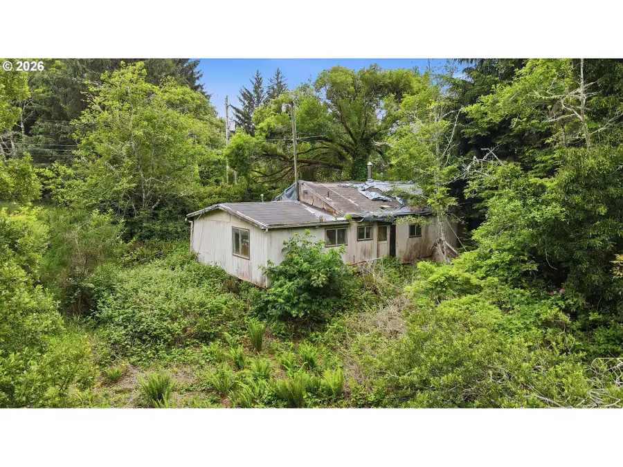 91299 Tarheel Ln, Coos Bay, OR 97420 - #2