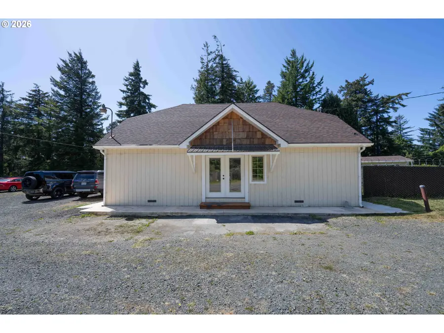 68964 Wildwood Rd, North Bayside, OR 97459 - #2