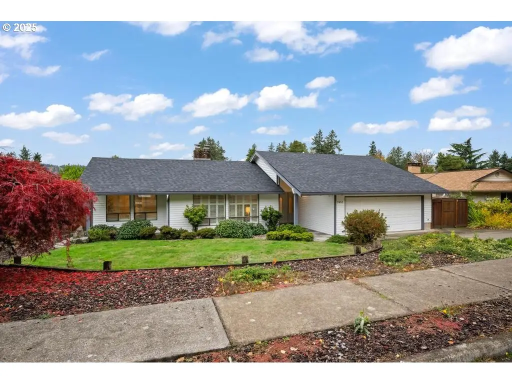 2492 Donegal Ct, West Linn, OR 97068 - Image #1