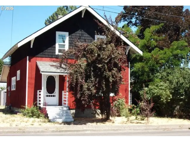 222 W 1st Ave, Riddle, OR 97469 - #1