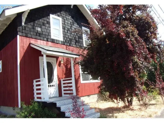 222 W 1st Ave, Riddle, OR 97469 - #3