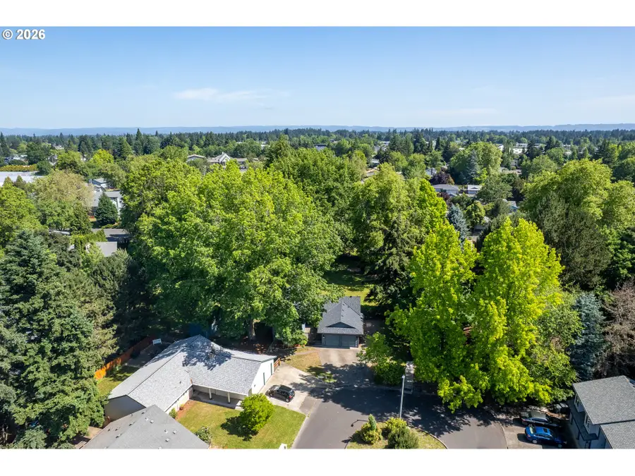 2725 SE Hollyhock Ct, Hillsboro, OR 97123 - #3