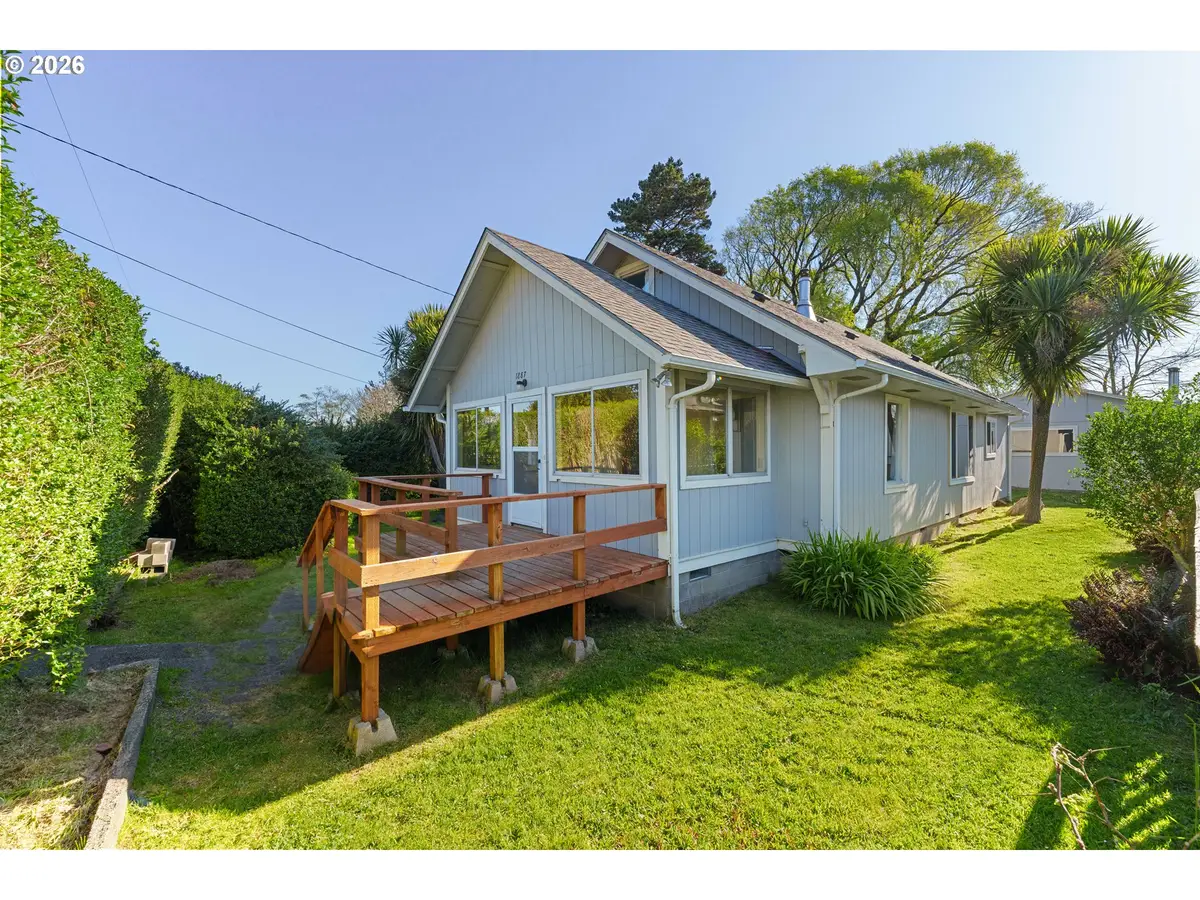 Madrona St, North Bend, OR 97459 - #1