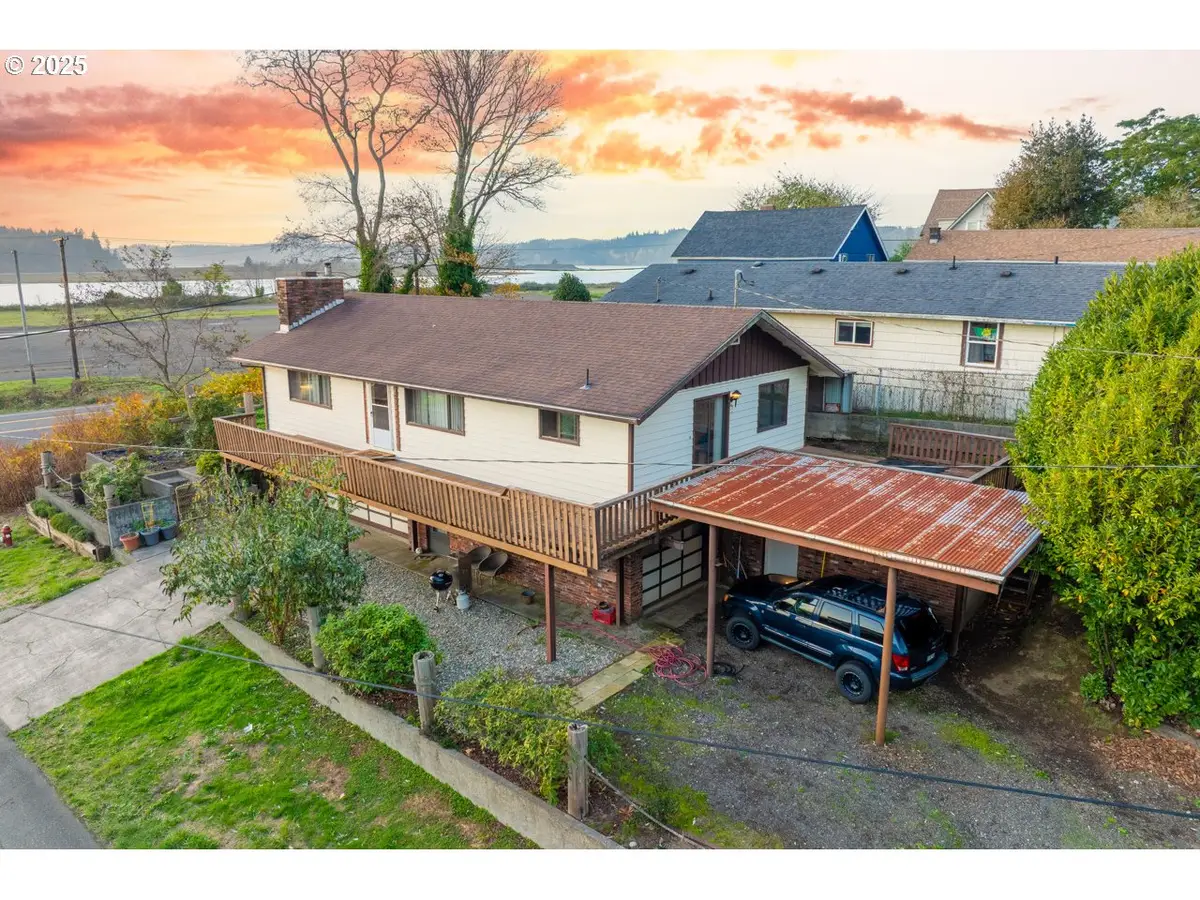 205 Marsh St, Gardiner, OR 97441 - Image #1