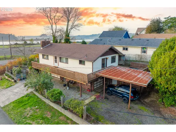 205 Marsh St, Gardiner, OR 97441