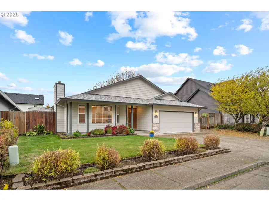 15085 SE Sedona Dr, Clackamas, OR 97015 - Image #2