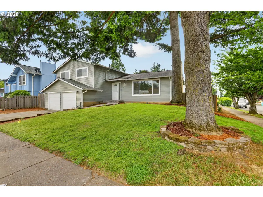 1207 SE 217th Ave, Gresham, OR 97030 - #2