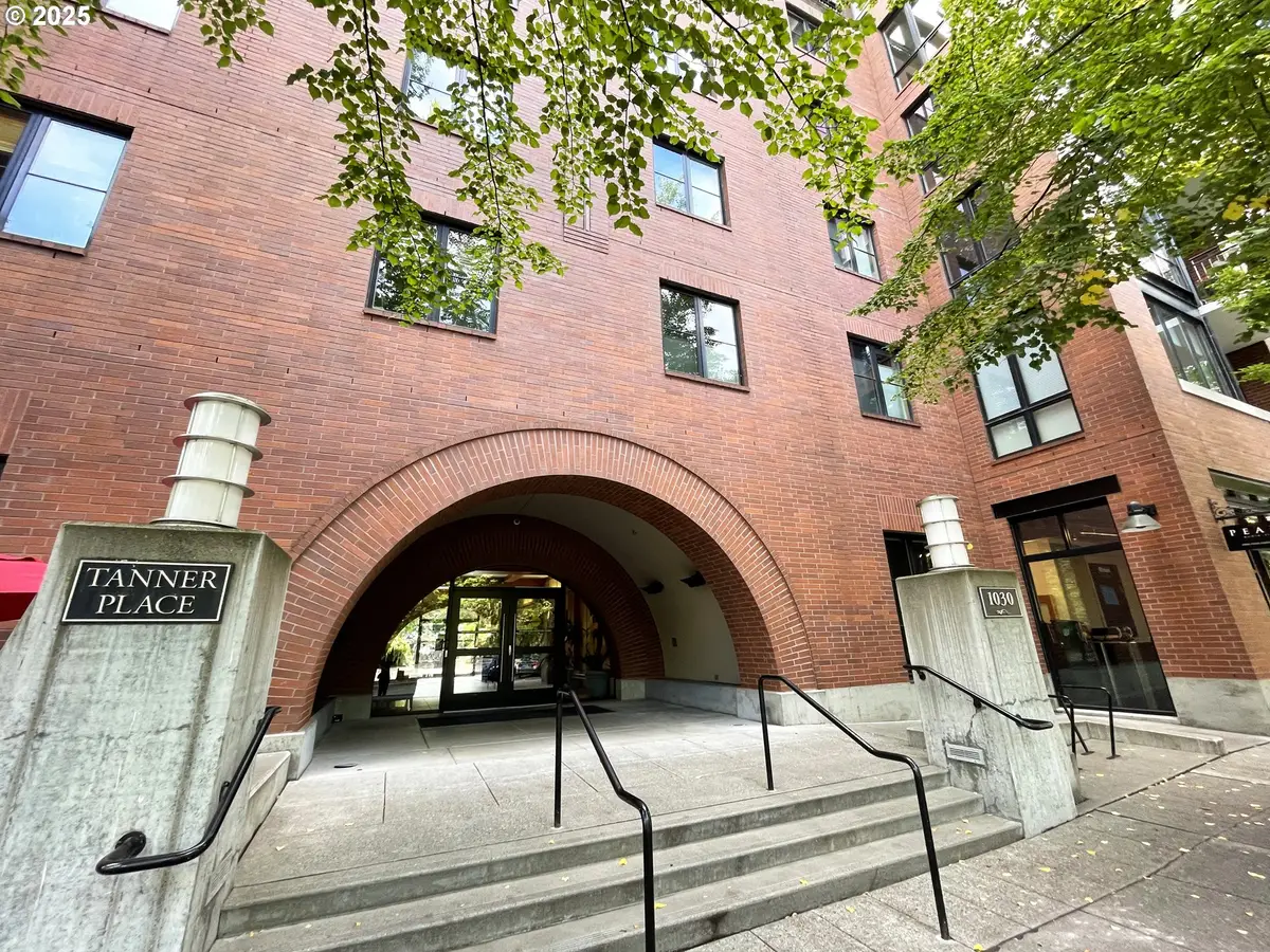 1030 NW Johnson St #424, Portland, OR 97209 - Image #1