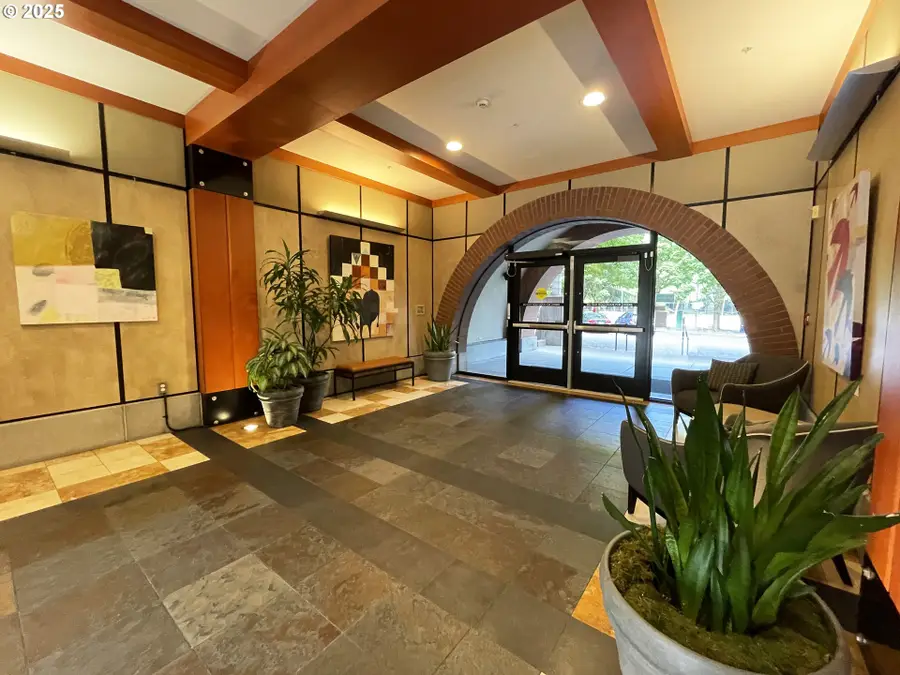 1030 NW Johnson St #424, Portland, OR 97209 - Image #2