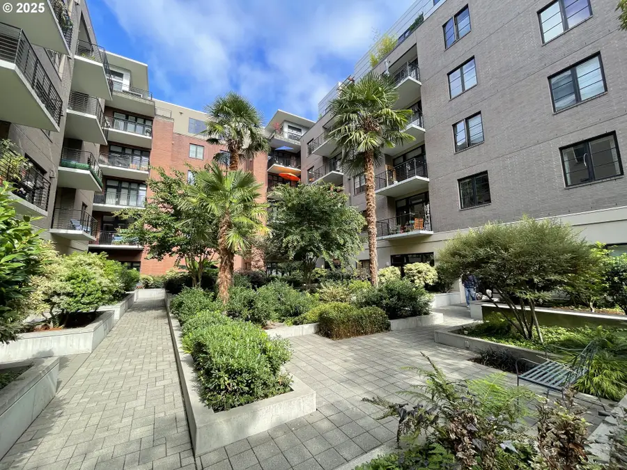 1030 NW Johnson St #424, Portland, OR 97209 - Image #3
