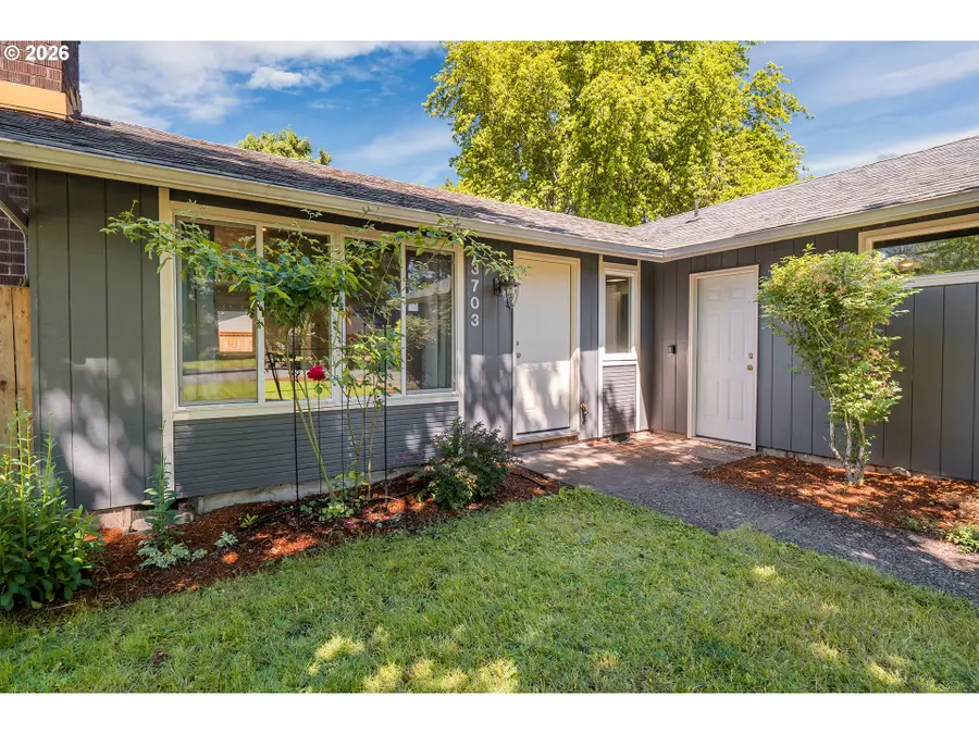 3703 Peppertree Dr, Eugene, OR 97402 - #2