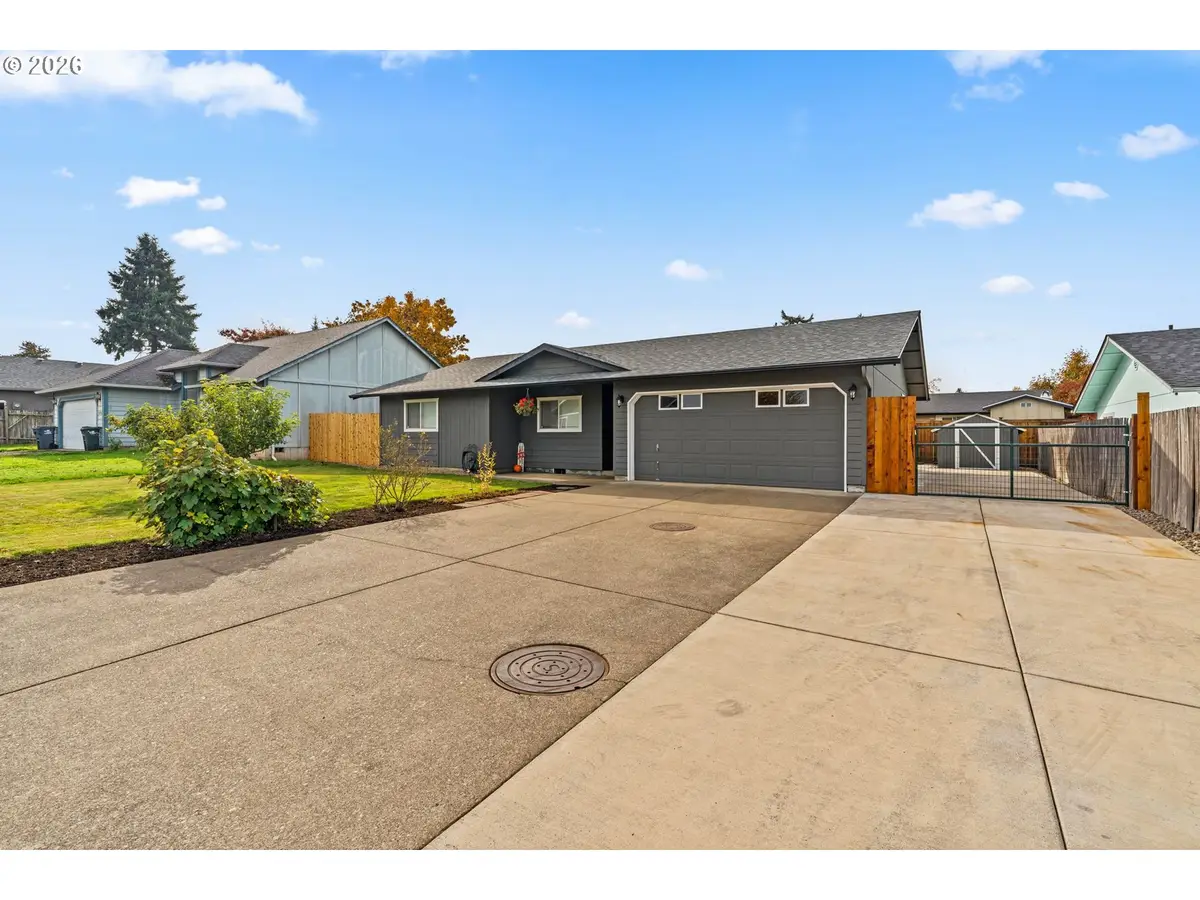 1096 Cedar Ct, Creswell, OR 97426 - #1