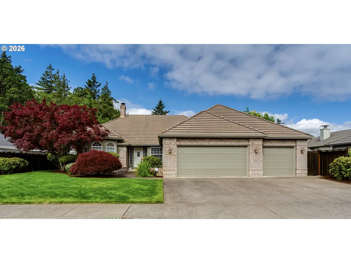 3030 Metolius Dr, Eugene, OR 97408 - #1