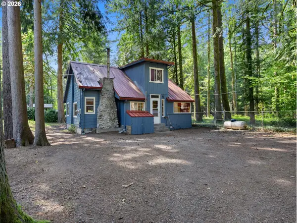 70385 E Mountain Dr, Rhododendron, OR 97049
