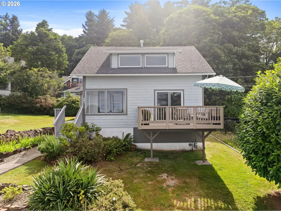 561 Rivington St, Astoria, OR 97103 - #2
