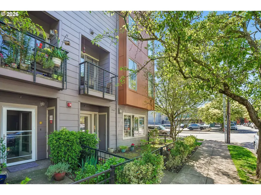 8555 N Kellogg St #1-2, Portland, OR 97203 - #3