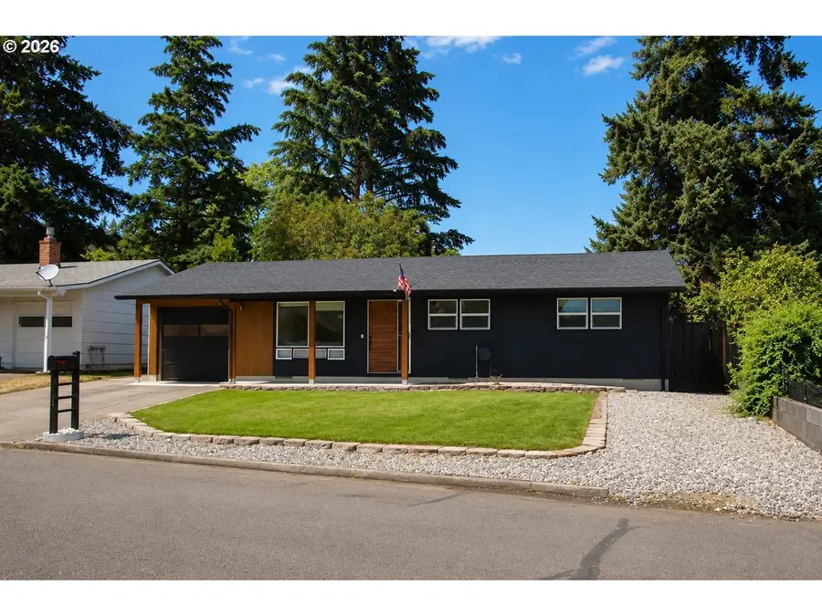 13611 SE Lincoln Ct, Portland, OR 97233 - #2