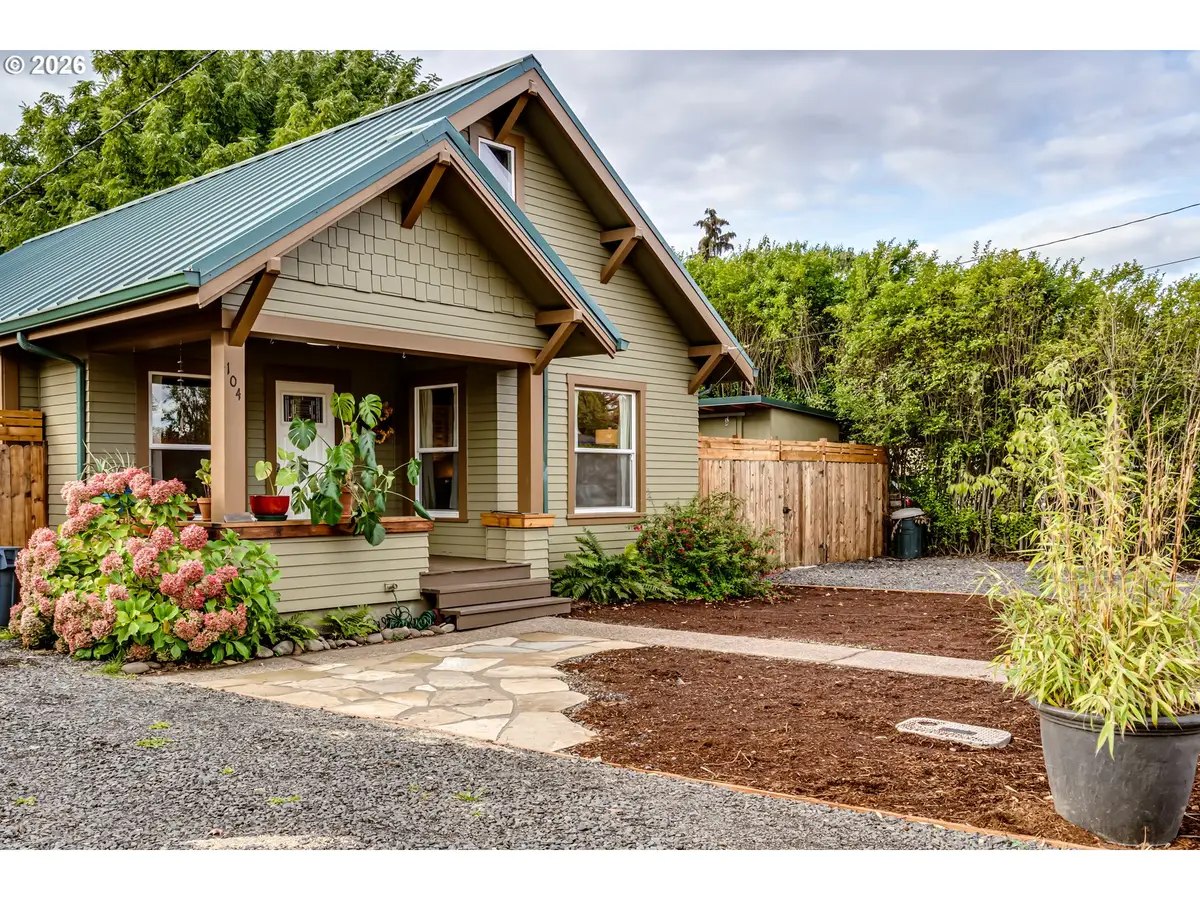 104 Holeman Ave, Eugene, OR 97404 - Image #1