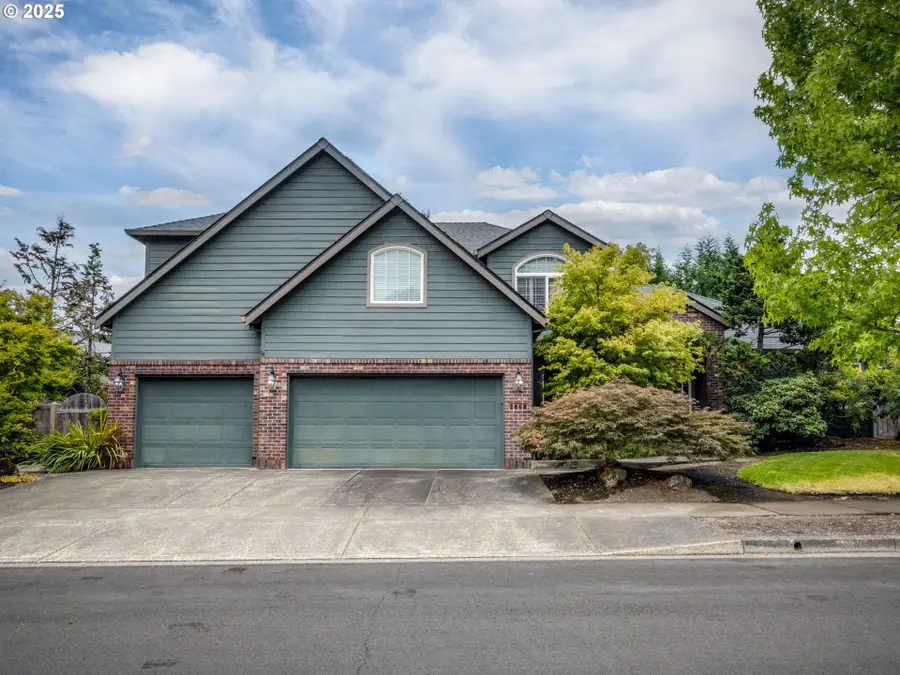 2868 NE Charlois Dr, Hillsboro, OR 97124 - Image #2