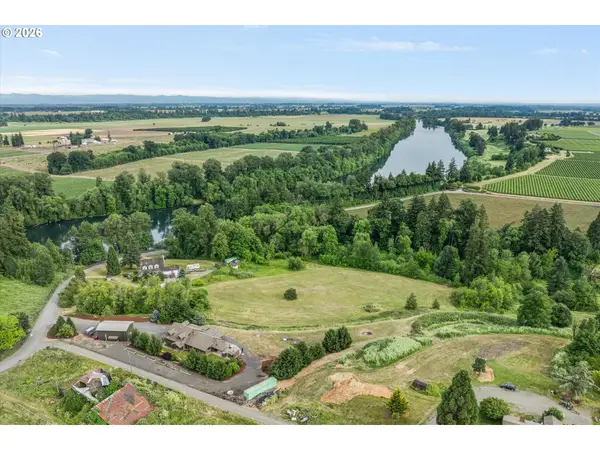 22991 NE Fulquartz Landing Rd, Dundee, OR 97115