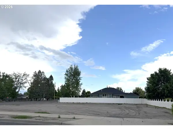 1190 F St, BakerCity, OR 97814