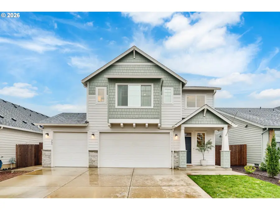 731 SE 36th St, Battle Ground, WA 98604 - #2