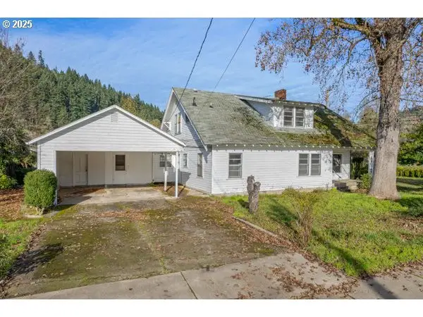 412 Gardner Ave, Drain, OR 97435 - Image #2